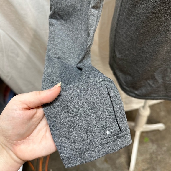 Adidas Running Gray Lightweight Jacket Size Medium - Picture 5 of 11